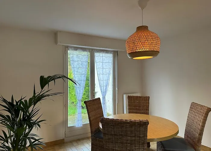 Hébergement de vacances Charming House Near Center And Beaches