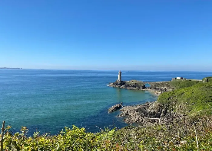 Charming House Near Center And Beaches *